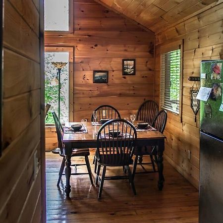 セバービル Holly Tree Hideaway - Semi Secluded Mtn Settingヴィラ エクステリア 写真