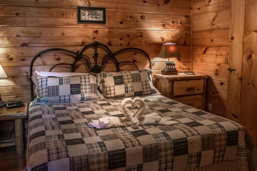 セバービル Holly Tree Hideaway - Semi Secluded Mtn Settingヴィラ エクステリア 写真
